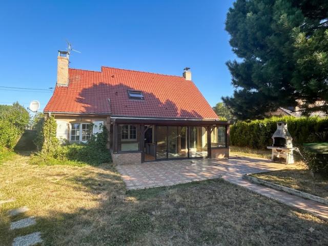 Pavillon individuel de 153m2 bâti sur une parcelle de 1941m2