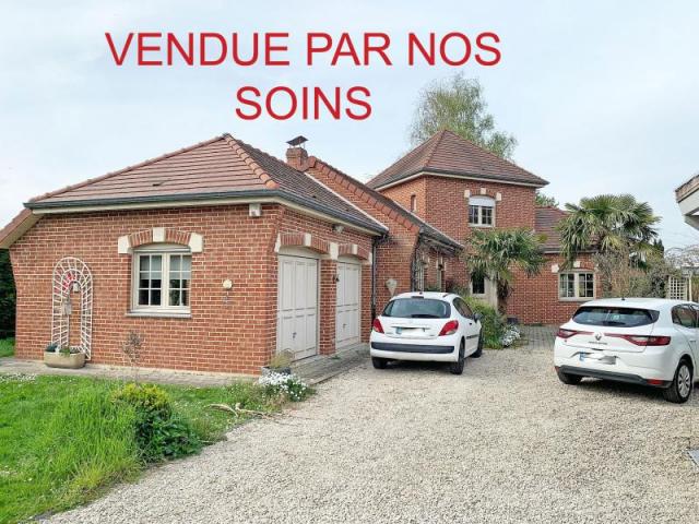 Pavillon individuel de 2000 semi plain-pied bâti sur un terr