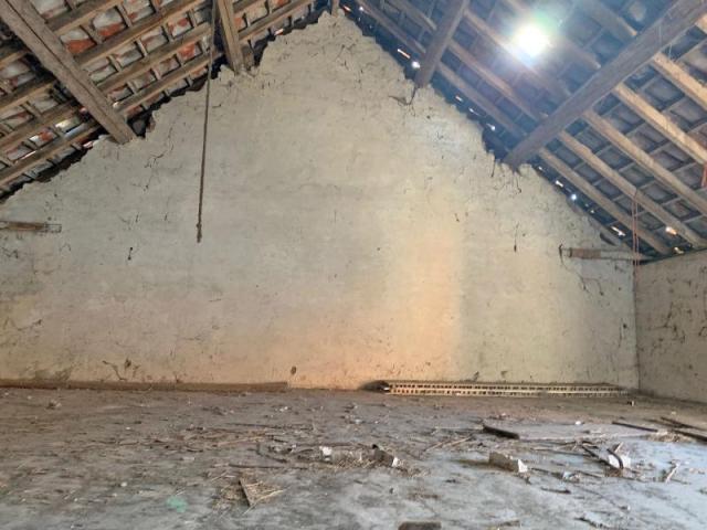 Belle grange individuelle à rénover complétement !!