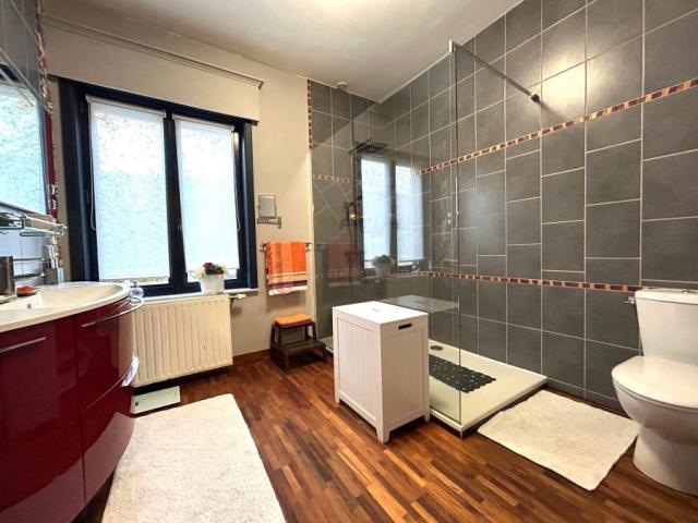 Pavillon individuel de 2010, prestations de qualité !!! 