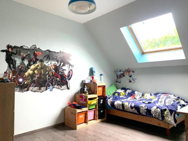 Maison des années 30 individuelle entièrement rénovée avec g