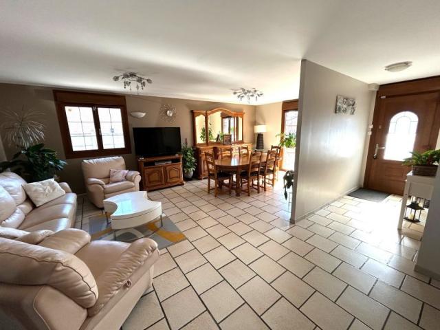 Deux logements de plain-pied idéal gite ou regroupement fami