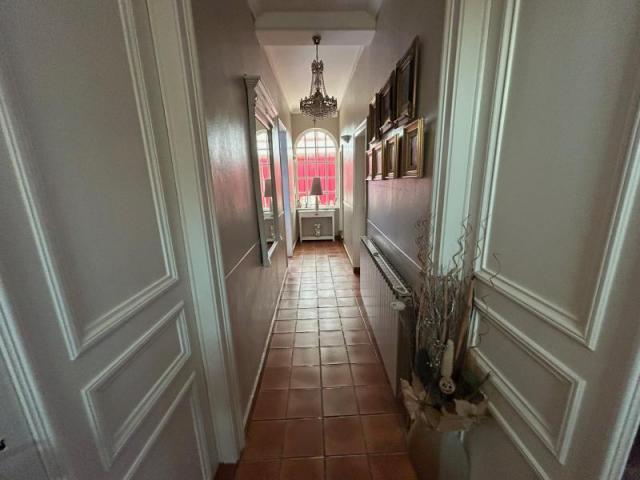 Maison bourgeoise Semi individuelle développant de beaux vol