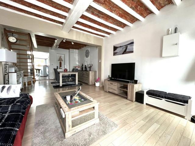 Maison de ville mitoyenne de 86m2 en excellent état bâtie su