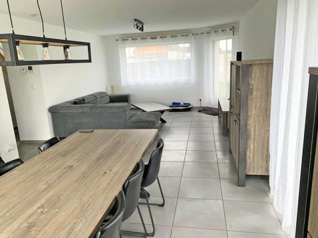 Pavillon individuel semi-plain-pied de 2015 avec piscine, vu