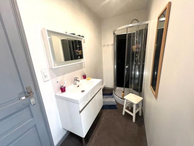 Maison de ville de 91m2 environ avec garage attenant bâtie s