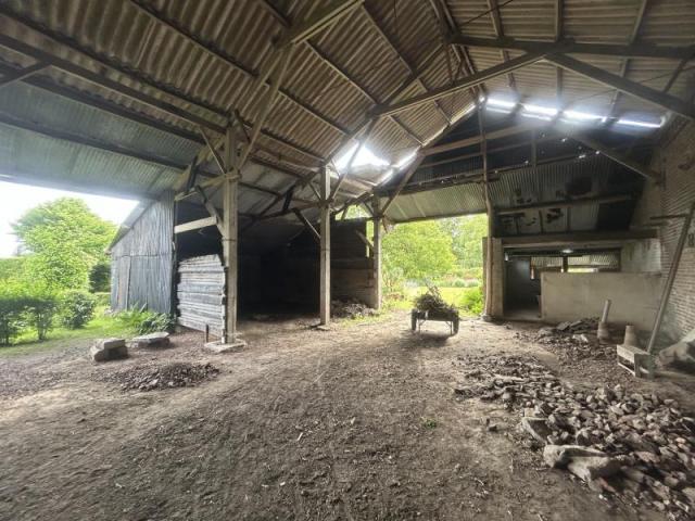 Grange et hangar à transformer en habitation, secteur prisé 