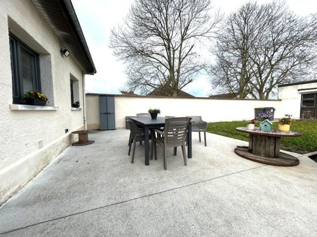 Plain-pied individuel, secteur prisé, rénovation récente + b