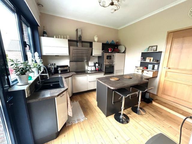 Pavillon individuel de 2010, prestations de qualité !!! 