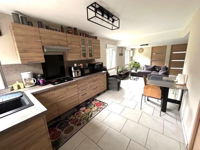 Deux logements de plain-pied idéal gite ou regroupement fami