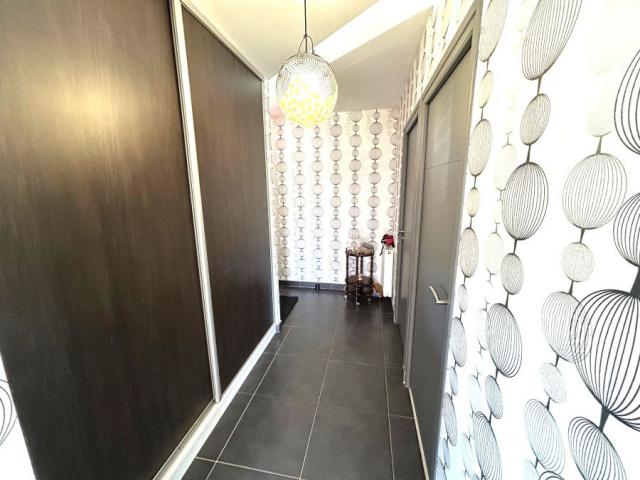 Pavillon individuel semi plain pied de 2013 développant 157m