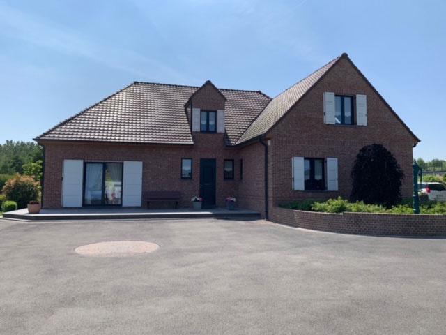 Pavillon individuel de 2010, prestations de qualité !!! 