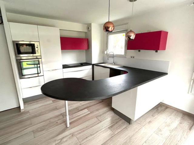 EXCLU  !! Appartement T3 en duplex dans une résidence sécuri