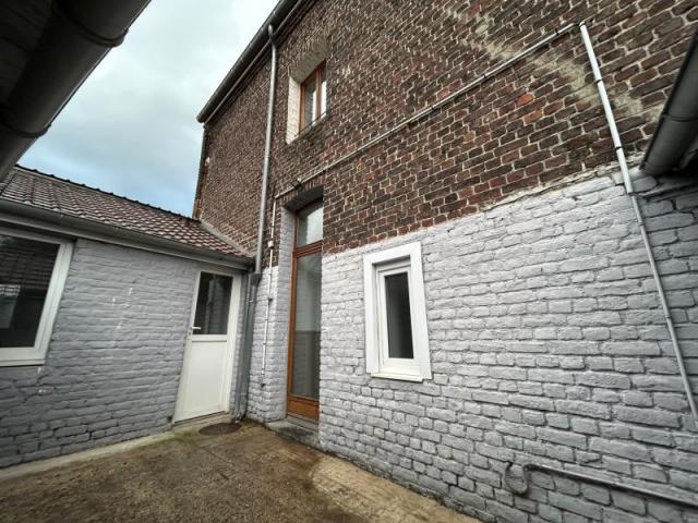 Maison 1930 individuel très bon état développant 80m2 et bât