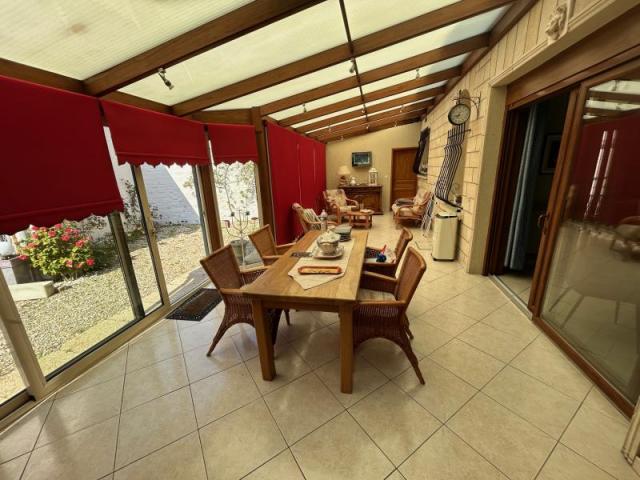 Maison bourgeoise Semi individuelle développant de beaux vol