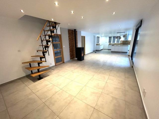 Maison de campagne individuelle située au calme et proche de