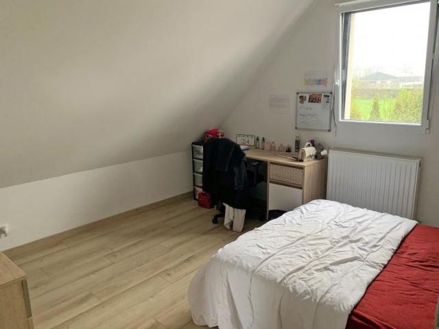 Pavillon individuel semi-plain-pied de 2015 avec piscine, vu