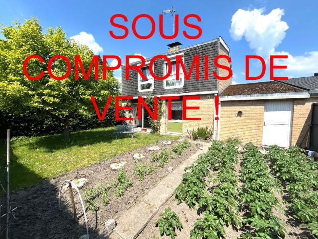 Maison achevée en 79, hyper centre tout en étant au calme, 8