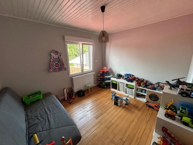 Maison semi individuelle rénovée avec gout, développant 125m