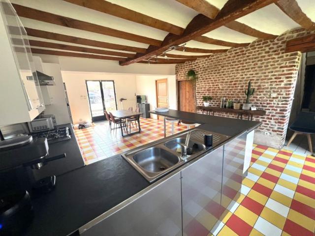 Longère individuelle développant 172,34m2 et bâtie sur 1408m