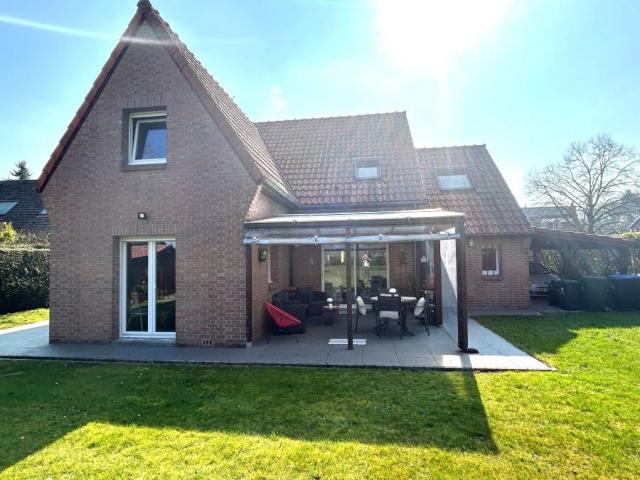 Pavillon individuel situé dans une rue calme et prisée !! 