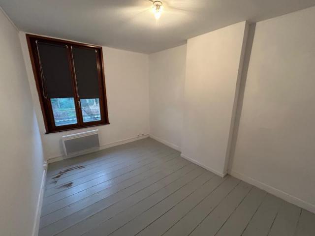 Maison 1930 individuel très bon état développant 80m2 et bât