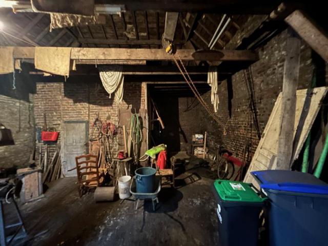 Corps de ferme individuelle comprenant : bâtisse principale 