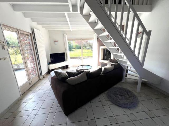 Longère individuelle développant 172,34m2 et bâtie sur 1408m