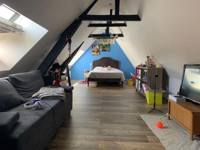 EXCLUSIVITE !! Longère semi-individuelle secteur prisée, ent