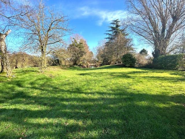 Fermette en L individuelle de 212m2 bâti sur une parcelle de