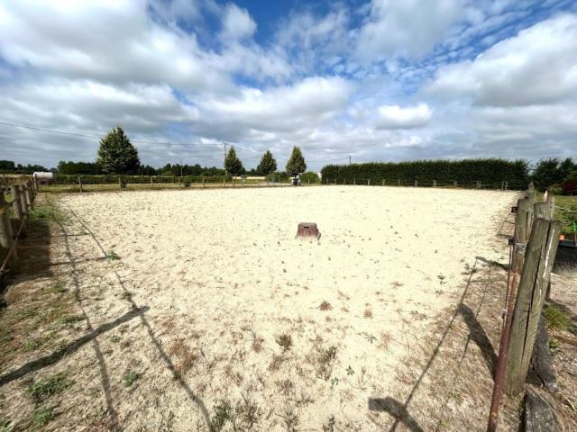 Installations équestres + logement le tout sur une parcelle 