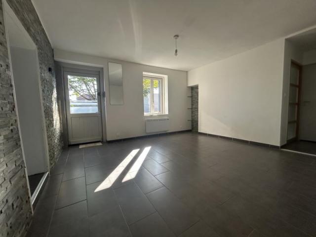 Longère semi individuelle développant 82,26m2 et bâtie sur 2