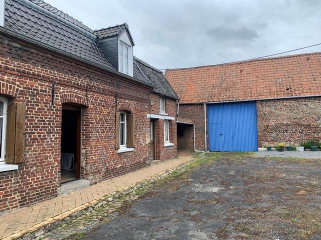 Ferme en U individuelle bâtie sur une parcelle de 11 732m2 !