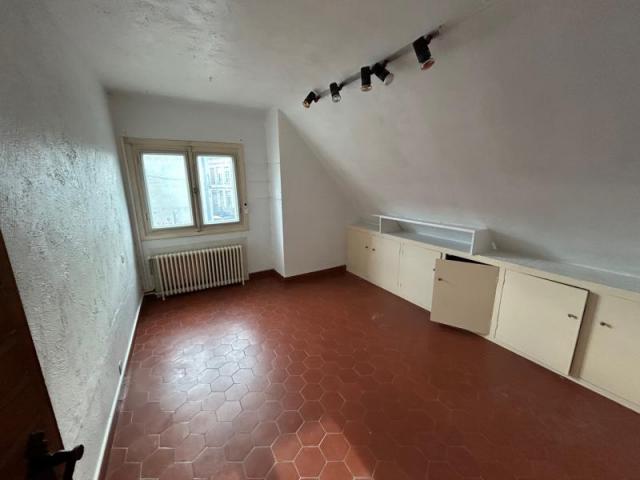 Centre ville, immeuble à usage mixte développant plus de 257