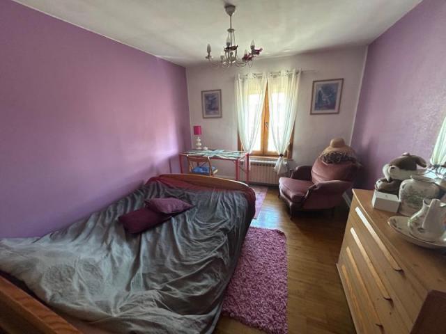 Maison bourgeoise Semi individuelle développant de beaux vol