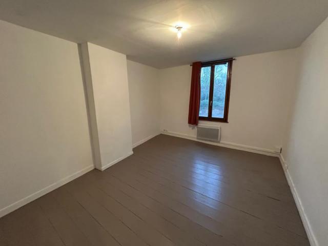 Maison 1930 individuel très bon état développant 80m2 et bât