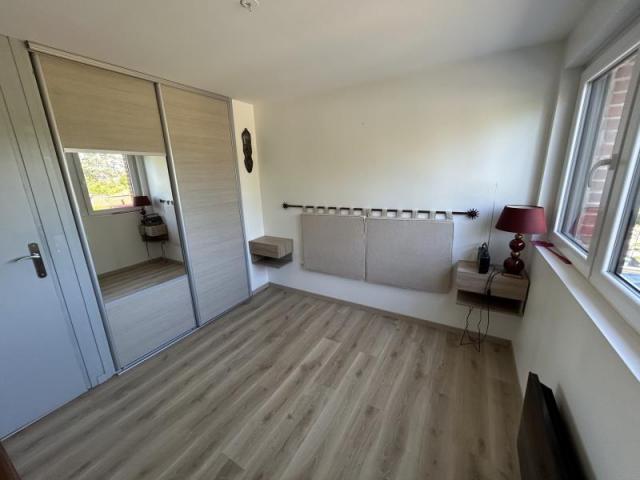 Maison semi individuelle entièrement rénovée avec gout, sect