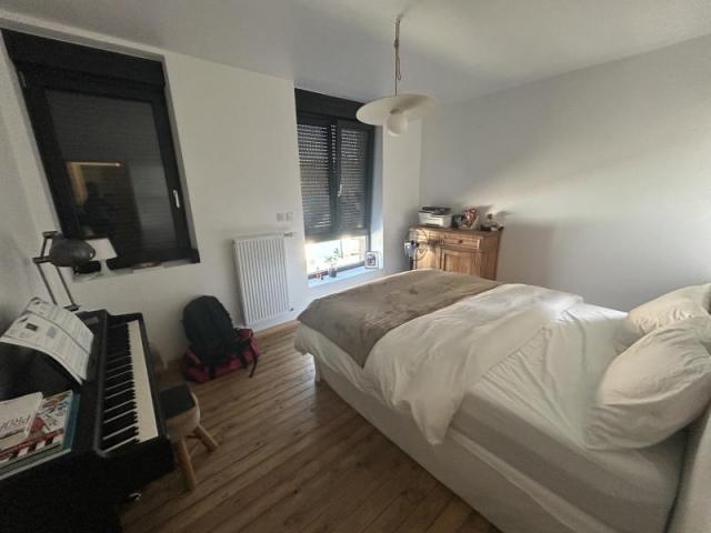 Maison 1930 semi individuelle entièrement rénovée avec gout 