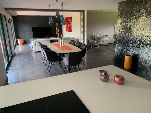 Pavillon contemporain de 218m2 situé en belle campagne amand