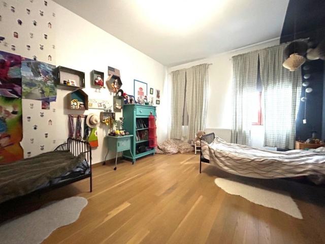 Porche des accès, maison rénovée avec charme et cachet !! 