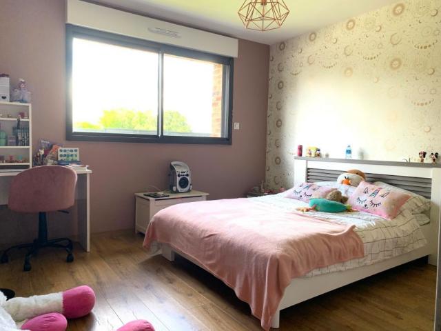 Plain-pied individuel neuf, secteur calme et prisé, 180m2 ha