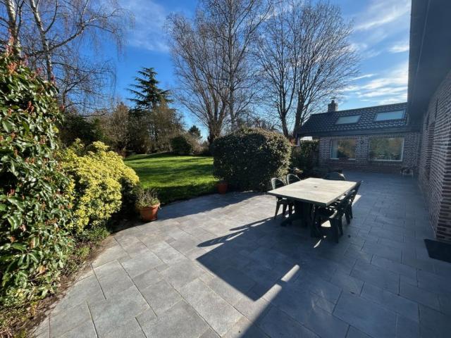 Fermette en L individuelle de 212m2 bâti sur une parcelle de