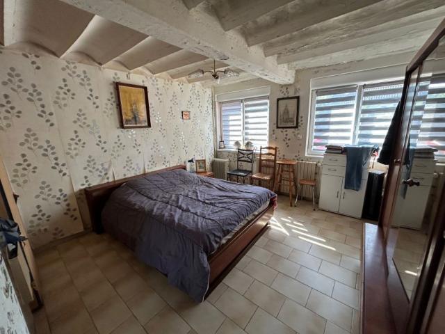 Maison mitoyenne plain-pied secteur proche accès autoroute, 