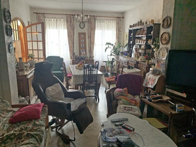Beaux volumes pour cette 1930 double avec garage bâtie sur u