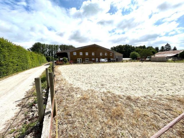 Installations équestres + logement le tout sur une parcelle 