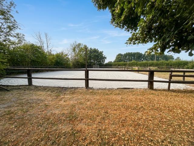 Secteur calme, très rare, sans voisin proche, au calme et en