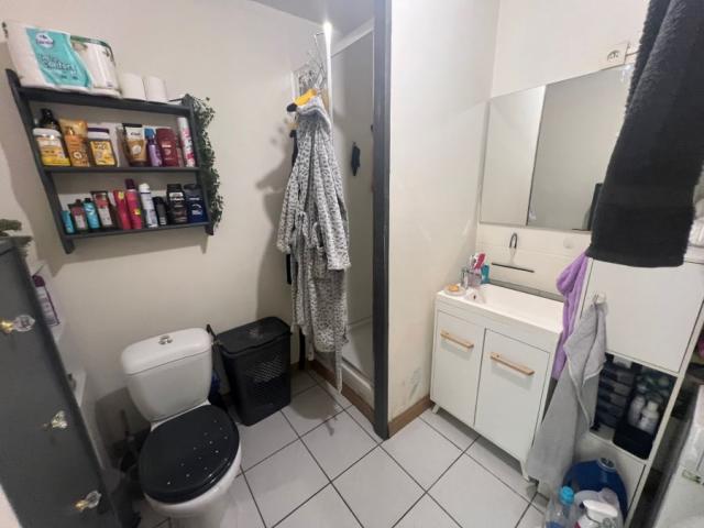 Maison mitoyenne de 69m2 utiles actuellement louée bâtie sur