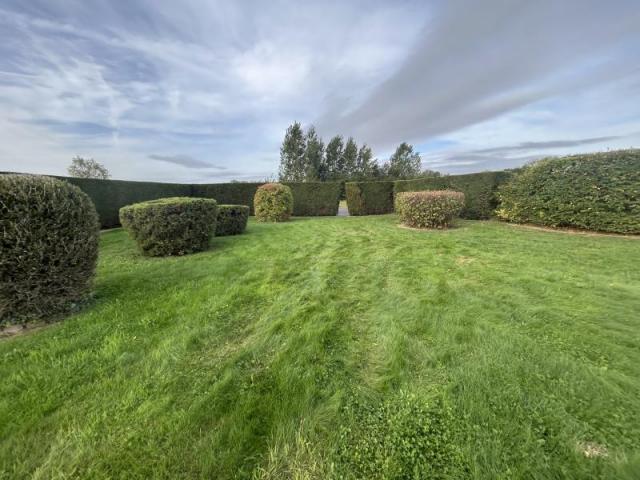 Longère individuelle développant 130m2 environ à rénover bât