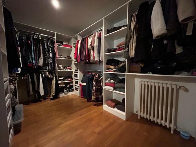 Belle maison de campagne bénéficiant de beaux volumes et bât