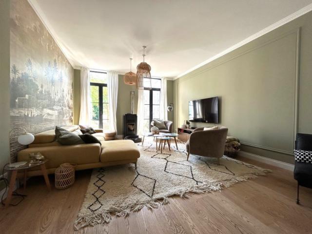 Proche des accès autoroutiers et des commodités ! Rénovation